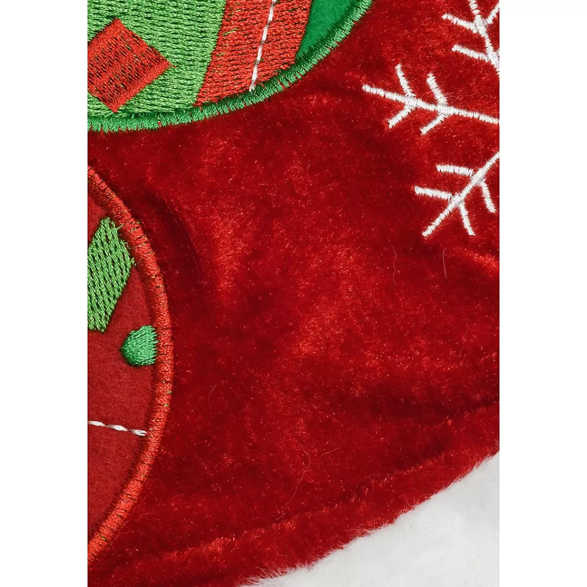 Bronner's Christmas Wonderland 48 Inch Red Tree Skirt With Ornaments | Tree Skirts