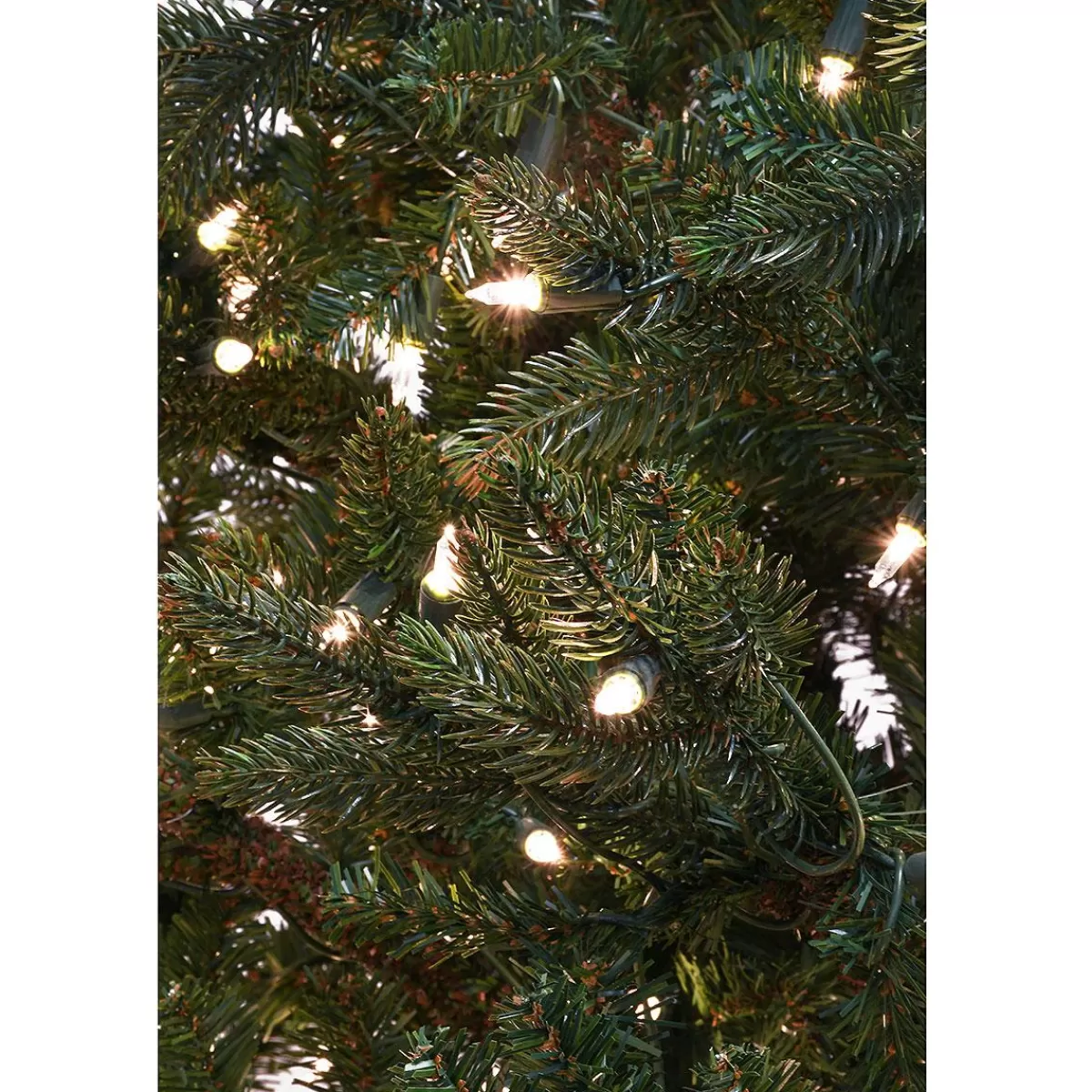 Bronner's Christmas Wonderland 6.5 Ft. Douglas Artificial Tree With 700 Clear Lights | Pre-Lit Trees