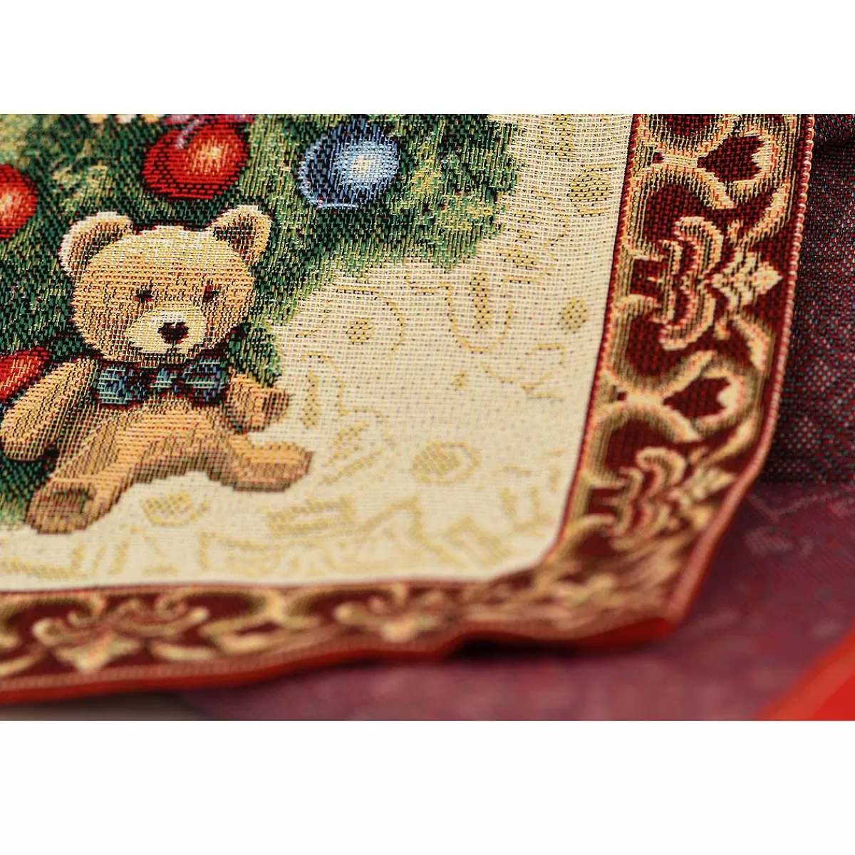 Bronner's Christmas Wonderland O Tannenbaum Table Runner | Home Decor & Gifts